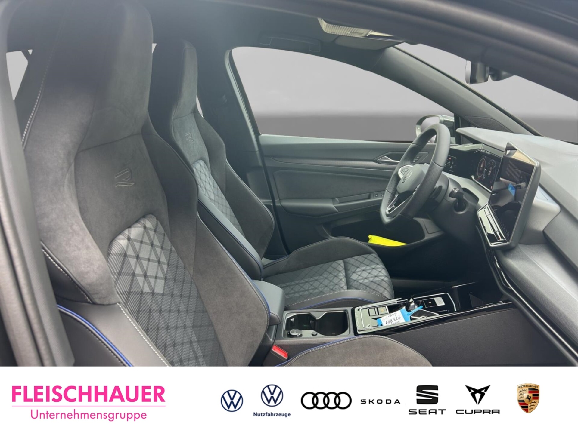 Volkswagen Golf R-Line