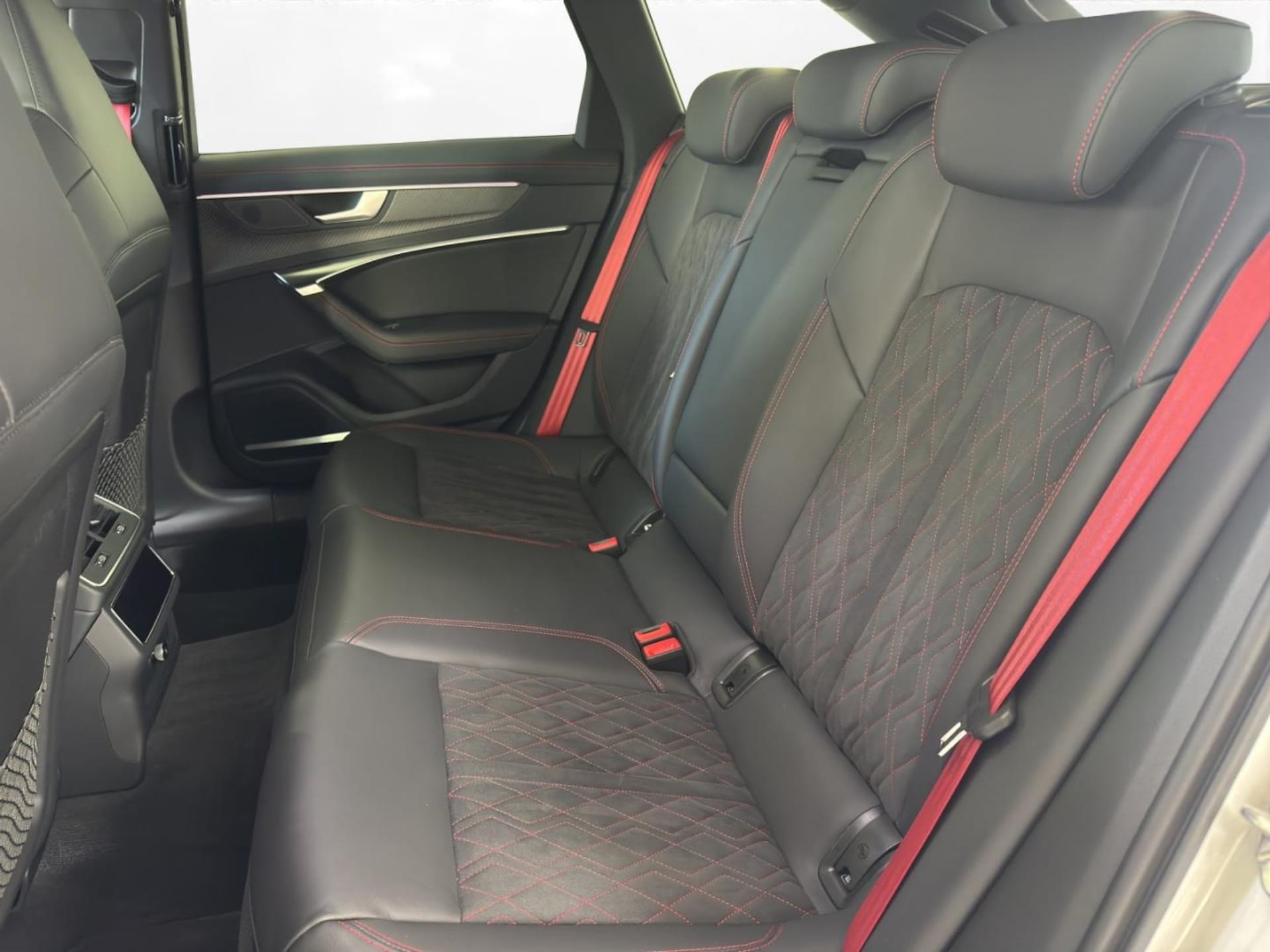 Audi S6 Avant