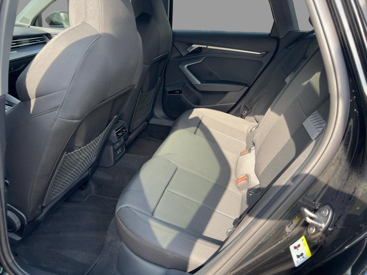 Bild über Audi A3 Sportback S line 35 TFSI S tronic - für weitere Informationen kontaktieren Sie den Audi Partner