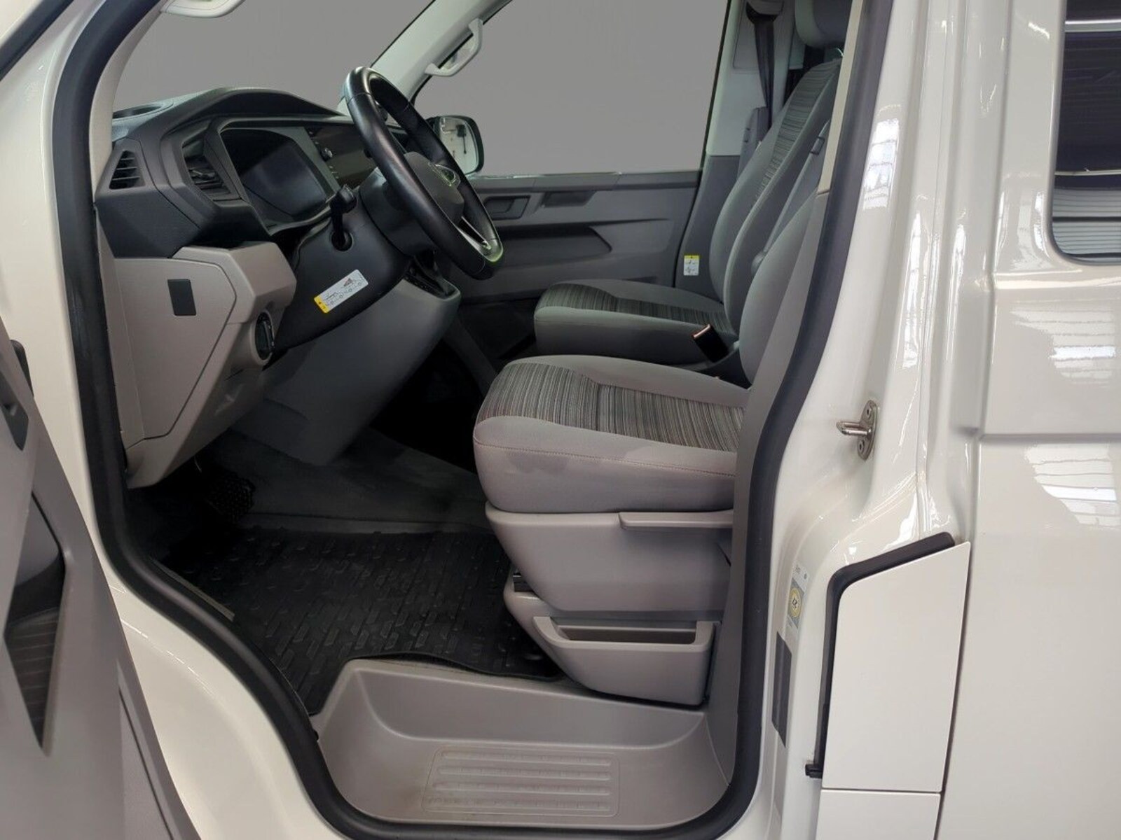 Volkswagen T6.1 California – Bild 7