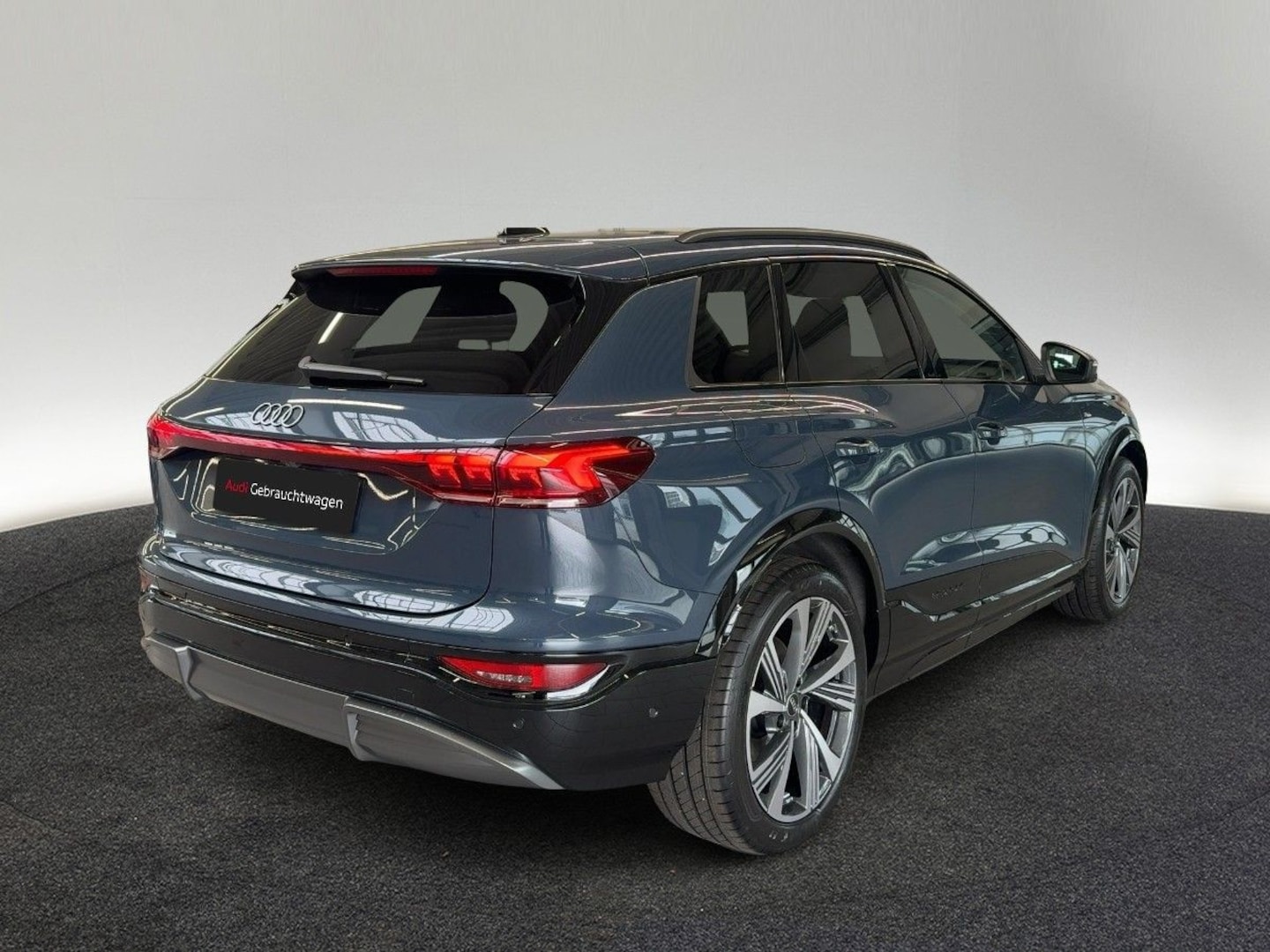 Bild über Audi Q6 SUV e-tron S line business e-tron performance 225 kW - für weitere Informationen kontaktieren Sie den Audi Partner