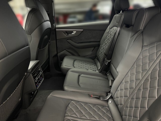 Image about Audi Q7 SUV S line 50 TDI quattro tiptronic