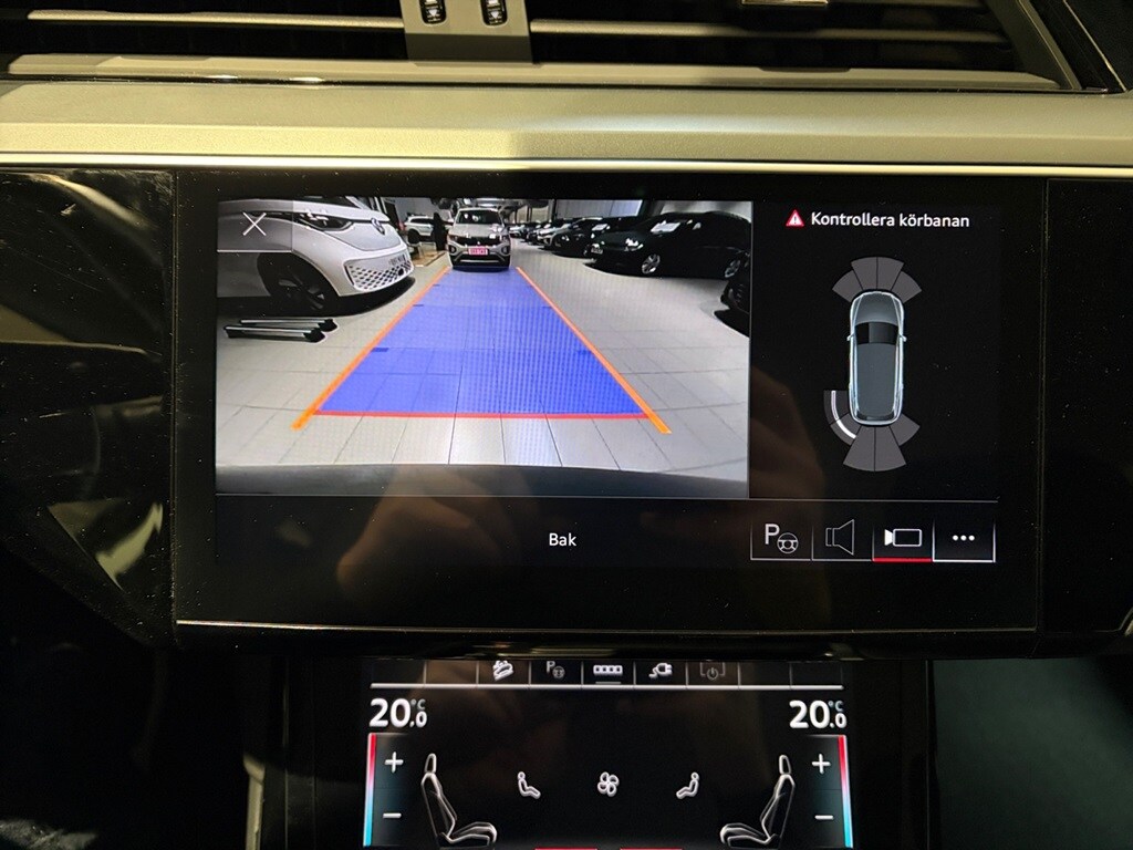 Bild som visar&nbsp;Audi Q8 e-tron&nbsp;Q8 50 e-tron quattro Proline 250,00 kW - för mer information kontakta din Audi Partner
