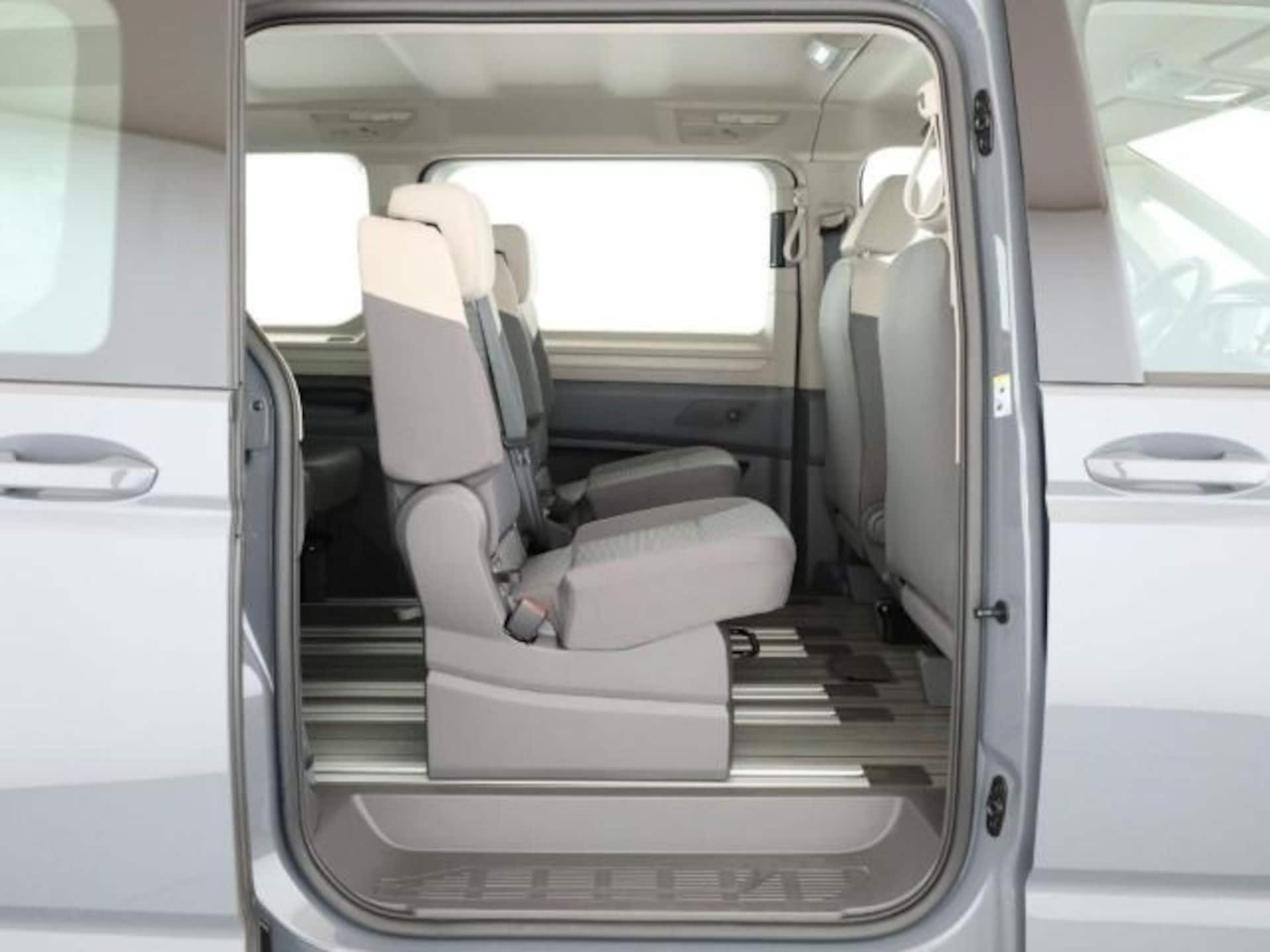 Volkswagen Multivan Langversion Basis-Modell