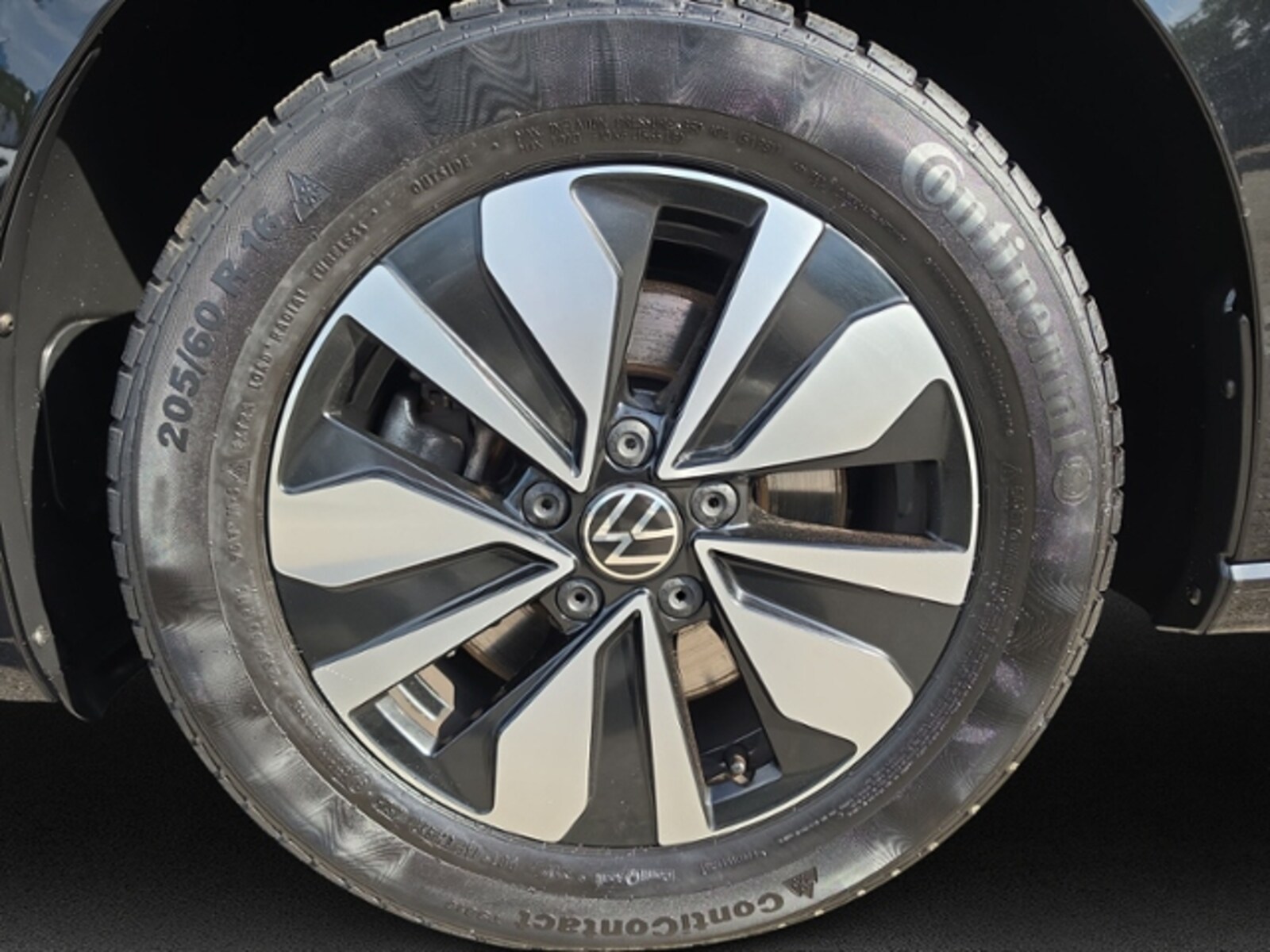 Volkswagen Touran – Bild 8