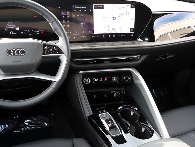 2025 AUDI Q5 - Image 17