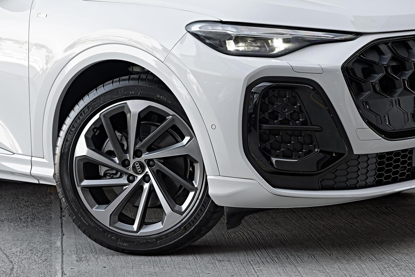 Image about Audi Q5 SUV TFSI 150 kW