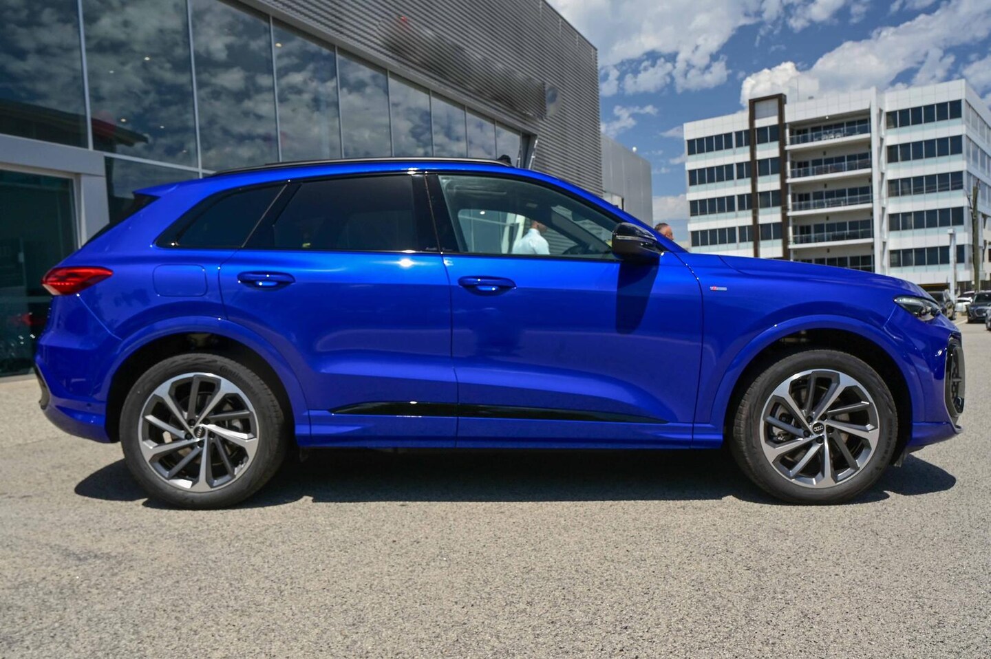 Image about Audi Q5 SUV TDI quattro 150 kW sport