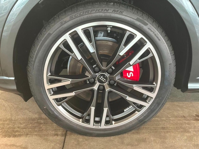 2025 Audi SQ5