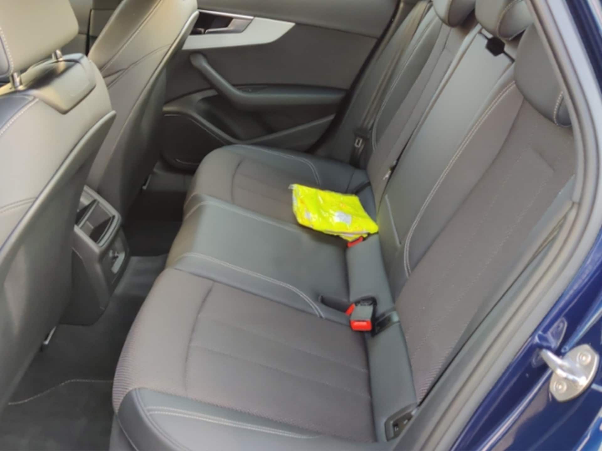 Audi A4 Limousine S line