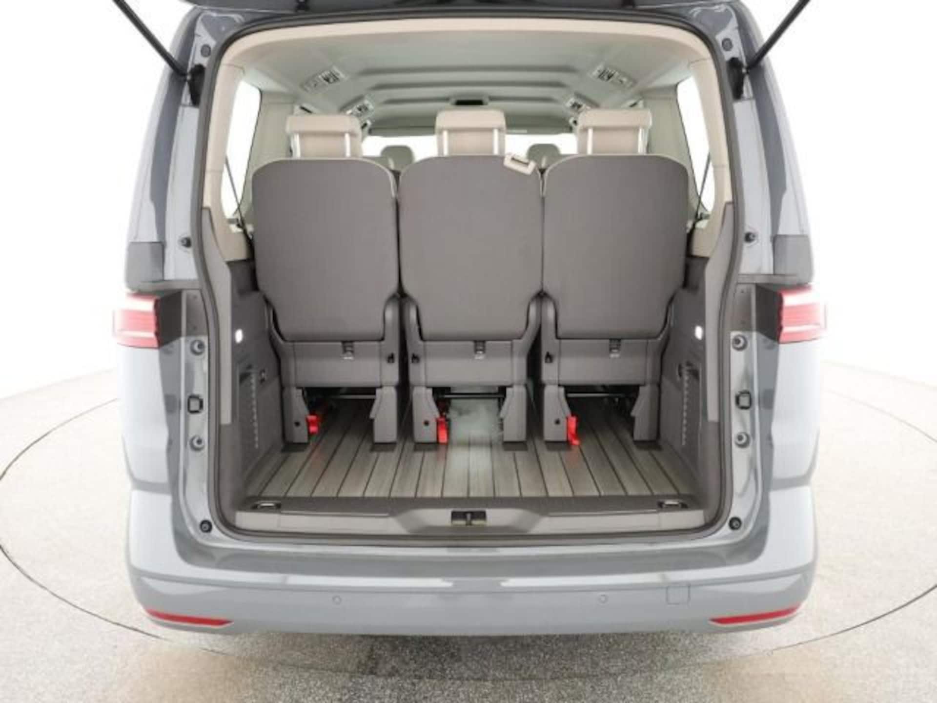 Volkswagen Multivan Langversion Basis-Modell
