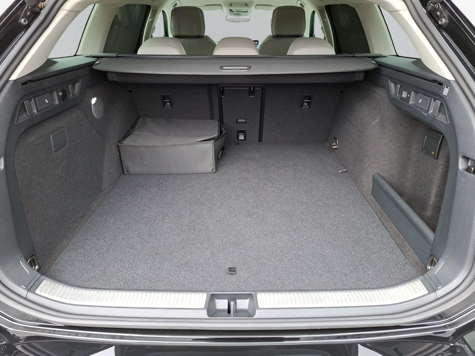 Volkswagen Passat Elegance