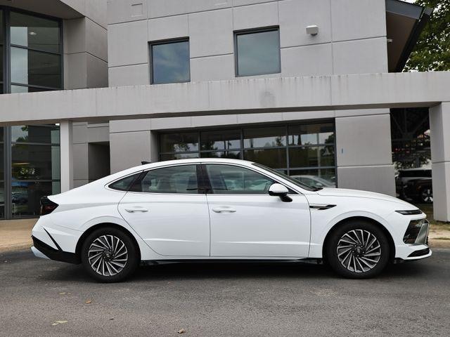2025 Hyundai Sonata Hybrid