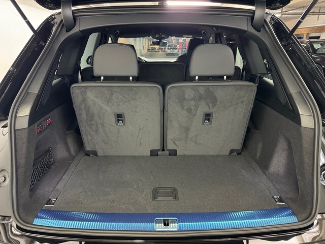 Image about Audi Q7 SUV S line 50 TDI quattro tiptronic