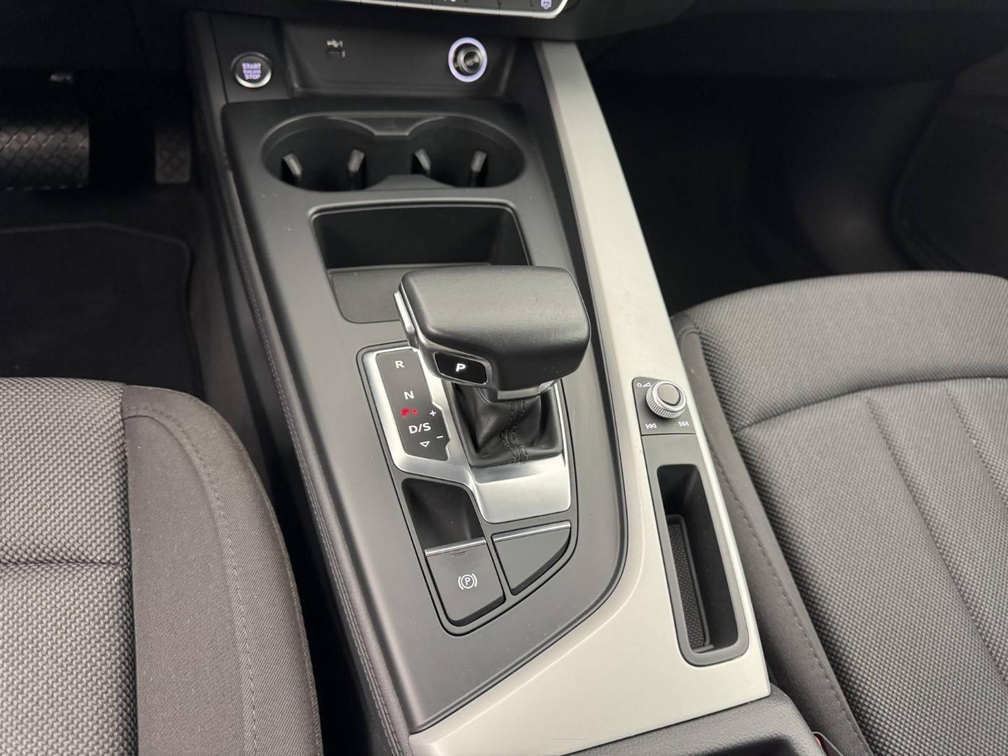 Image about Audi A4 Berline Design 35 TFSI 110 kW (150 ch) S tronic