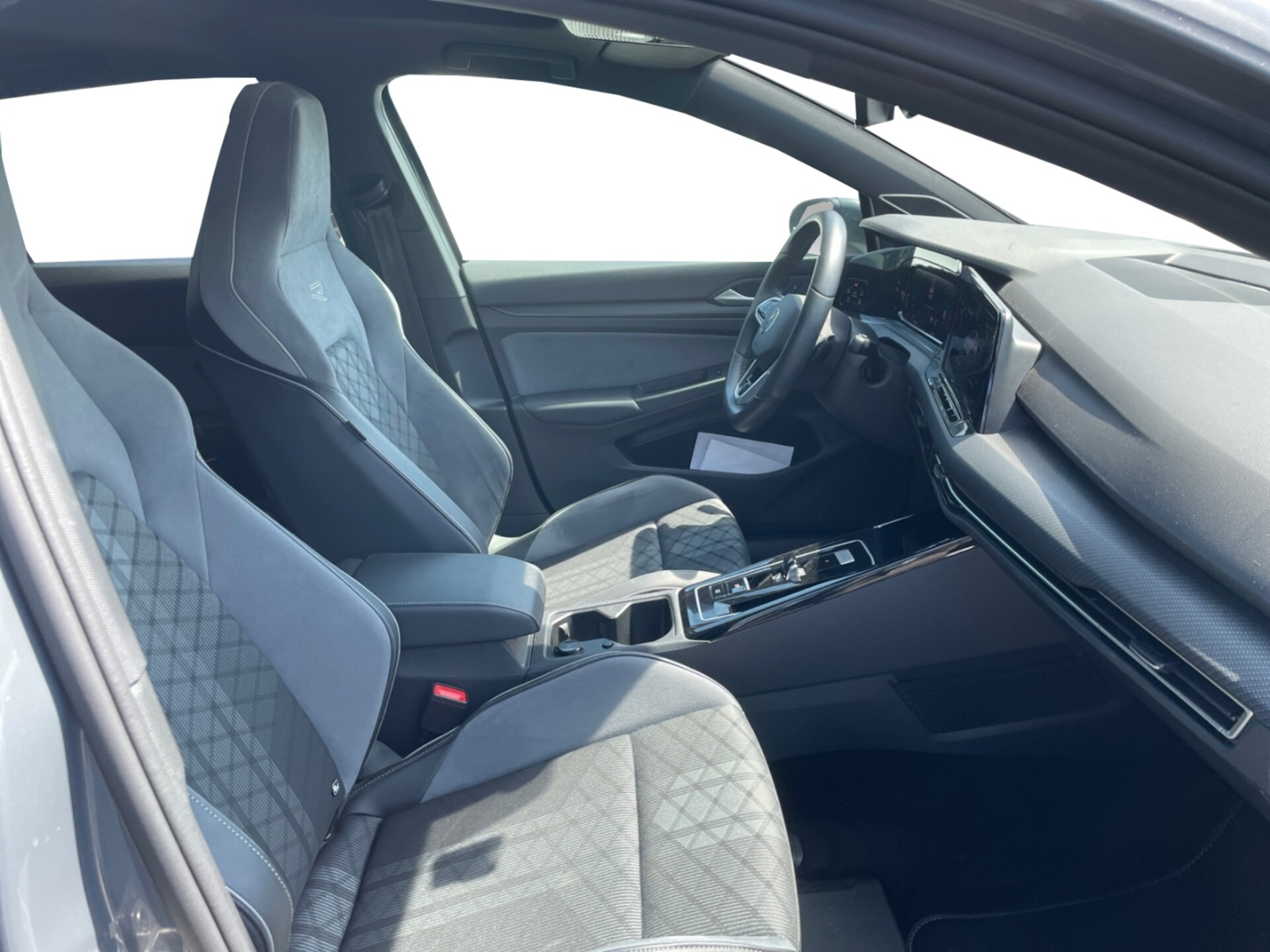 Volkswagen Golf R-Line
