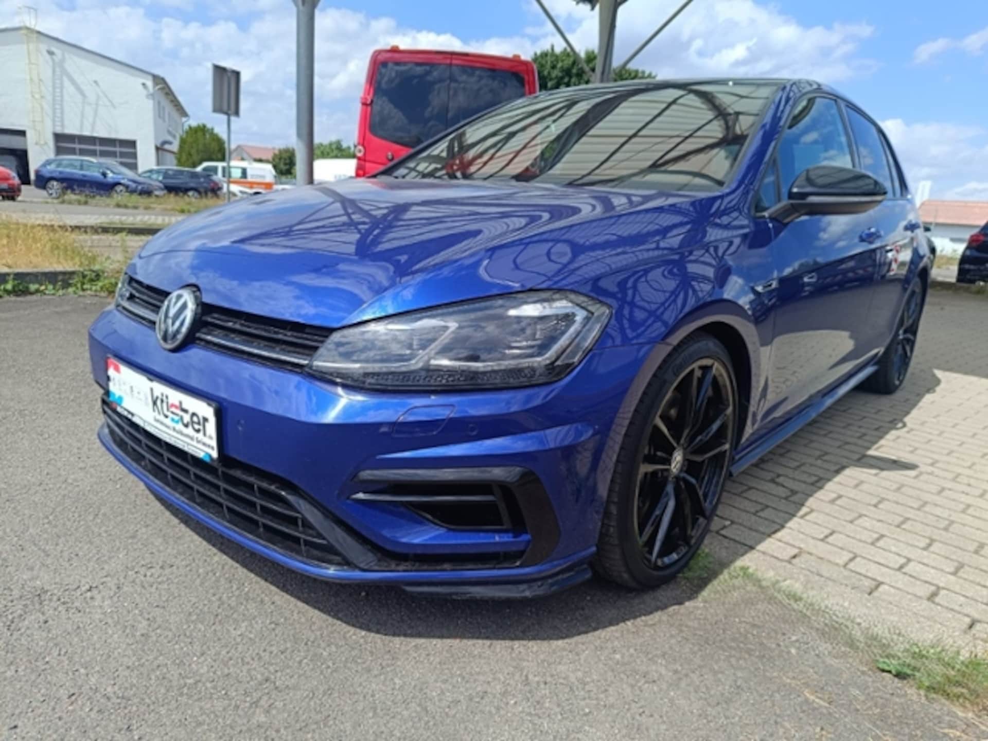 Volkswagen Golf R