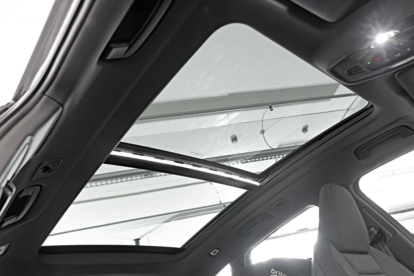 Image about Audi Q5 SUV TDI quattro 150 kW sport