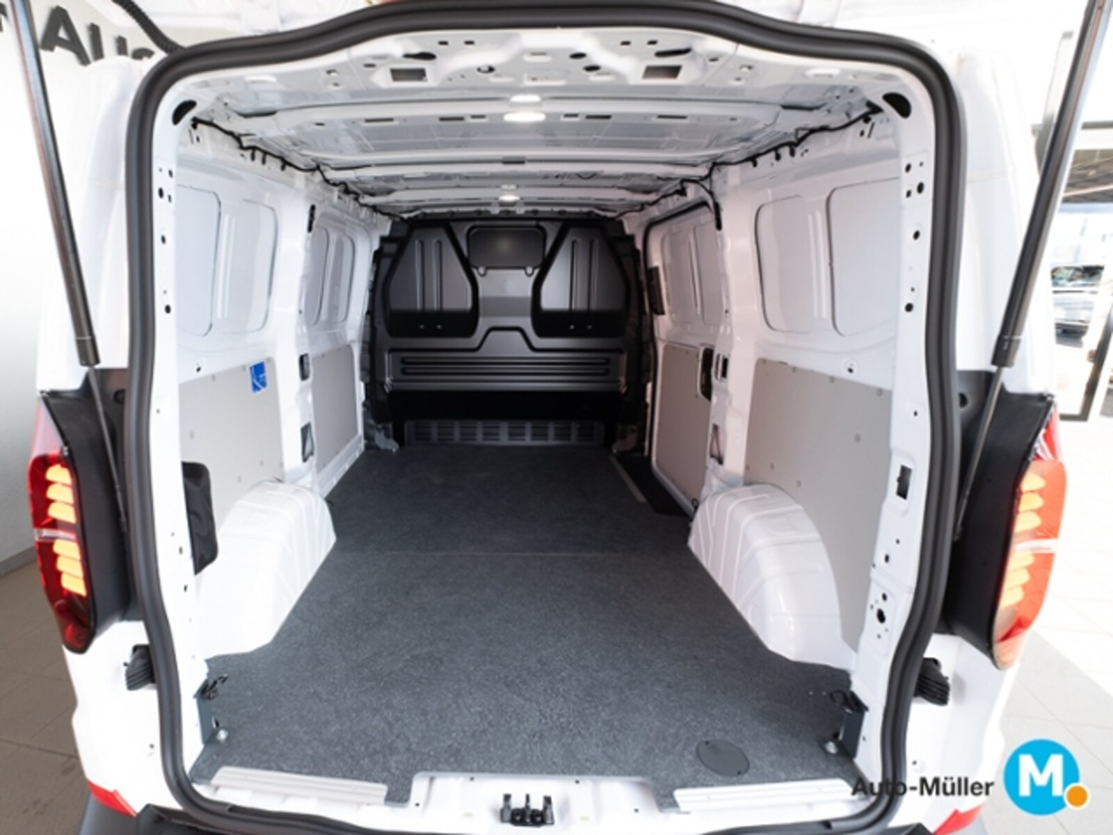 Volkswagen Transporter Kasten kurzer Radstand – Bild 13