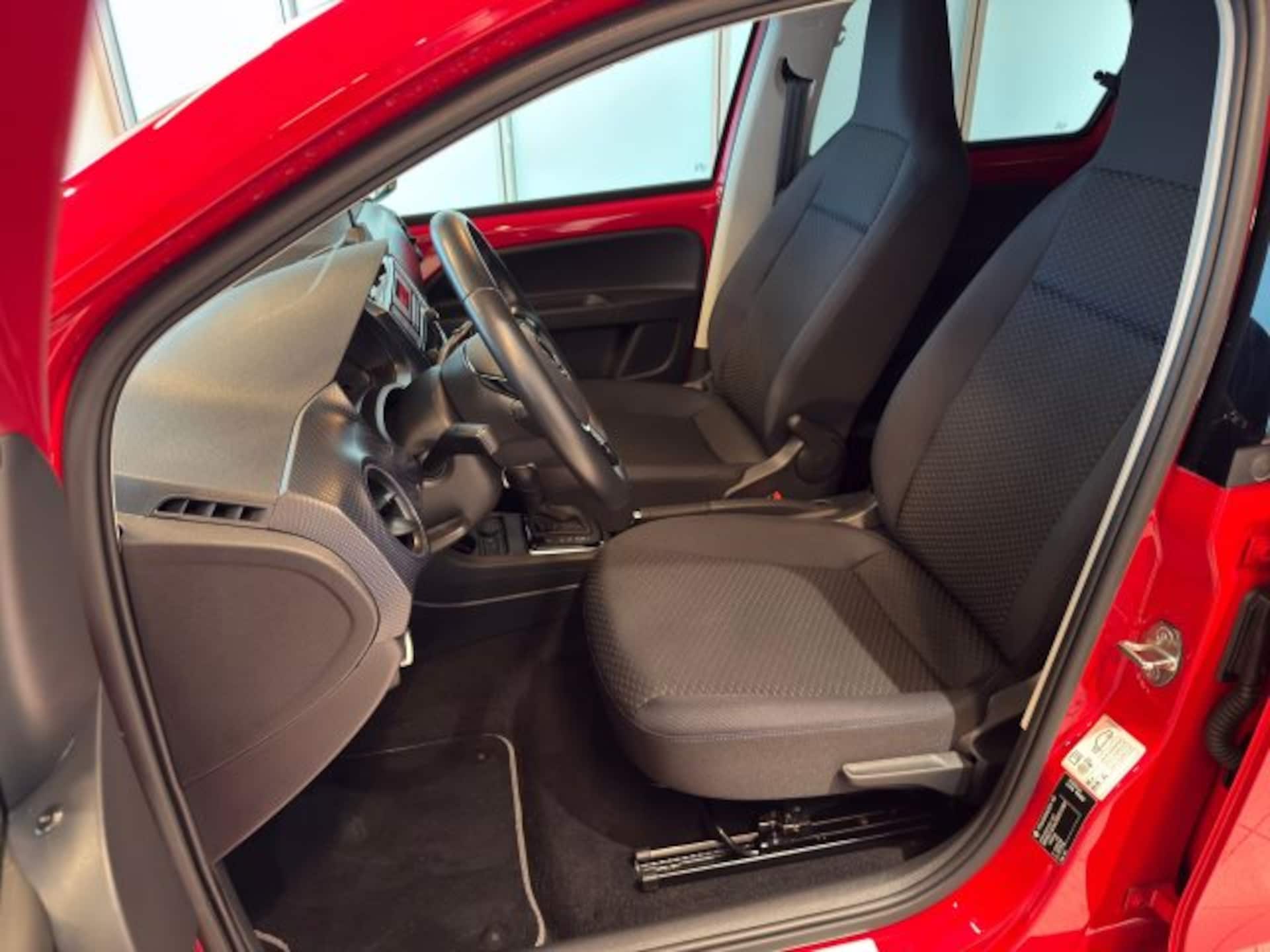 Volkswagen e-up! UNITED