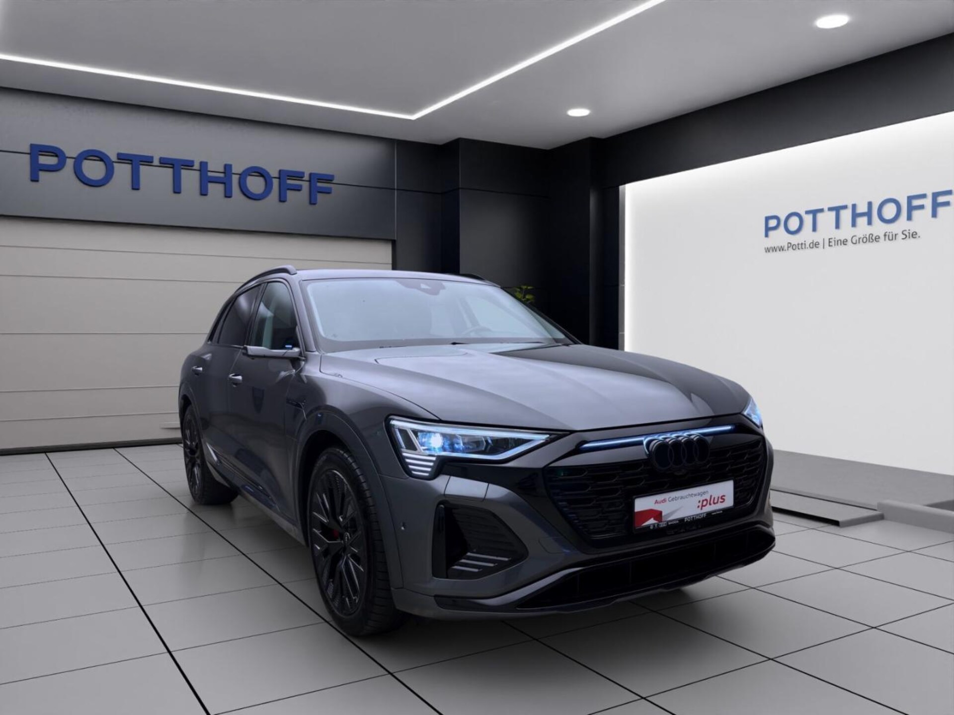 Audi Q8 e-tron S line