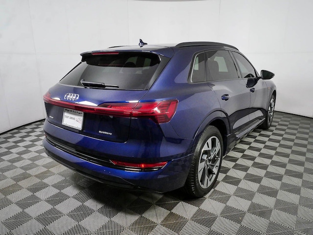 2022 Audi e-tron