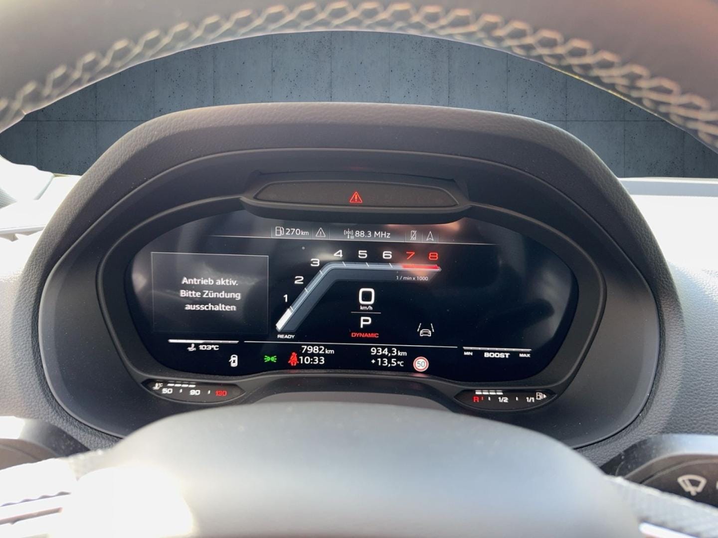Bild über Audi SQ2 TFSI quattro S tronic - für weitere Informationen kontaktieren Sie den Audi Partner