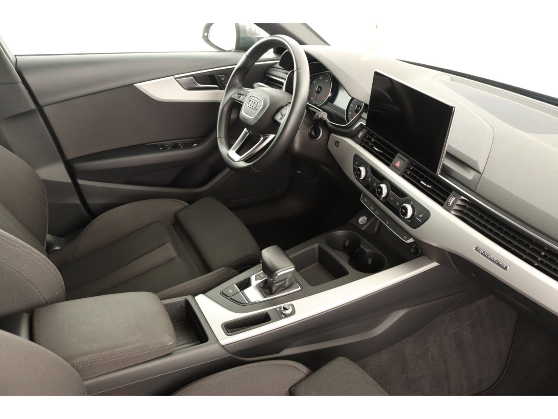 Audi A4 Avant S line