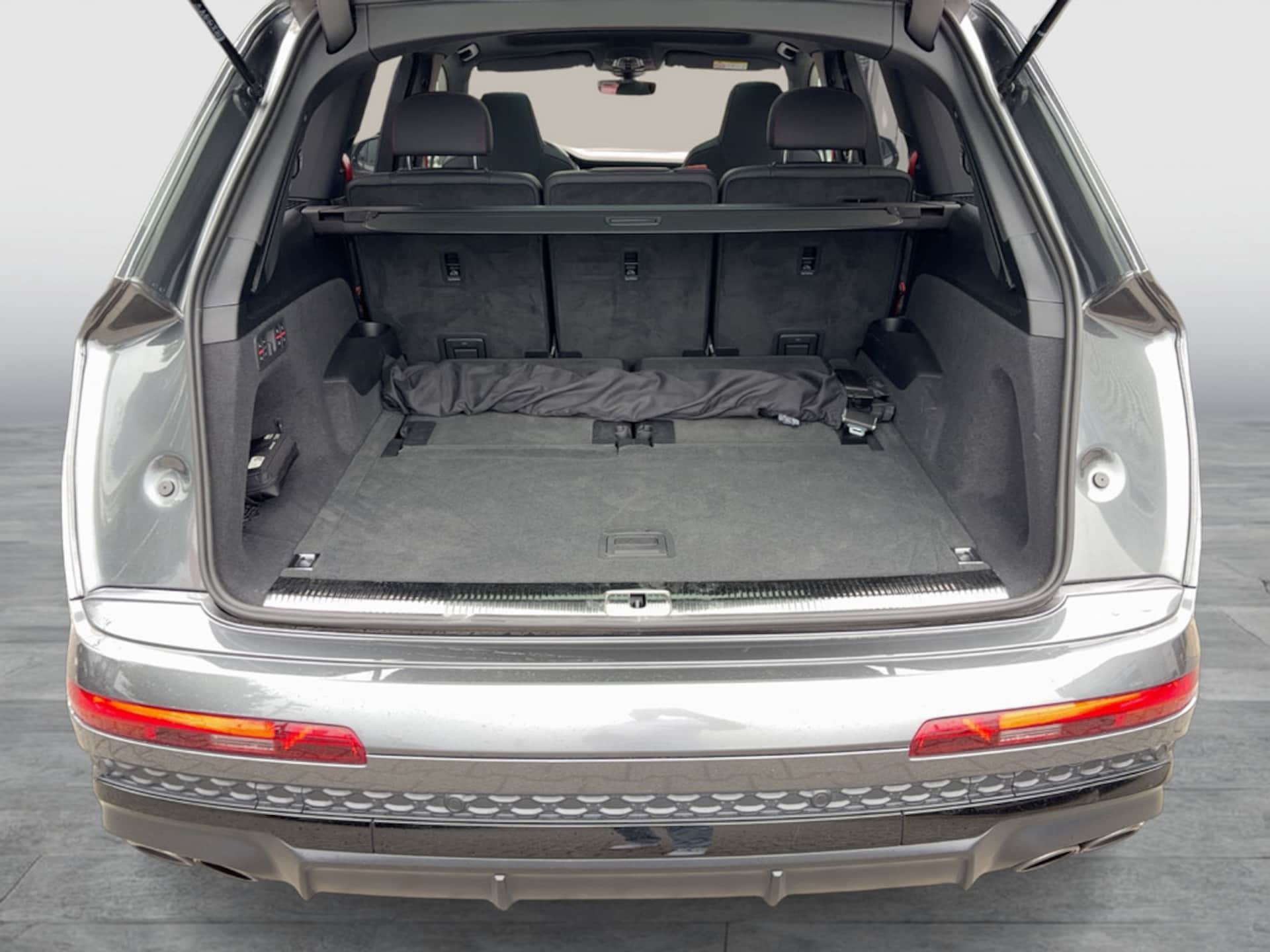 Audi SQ7 SUV
