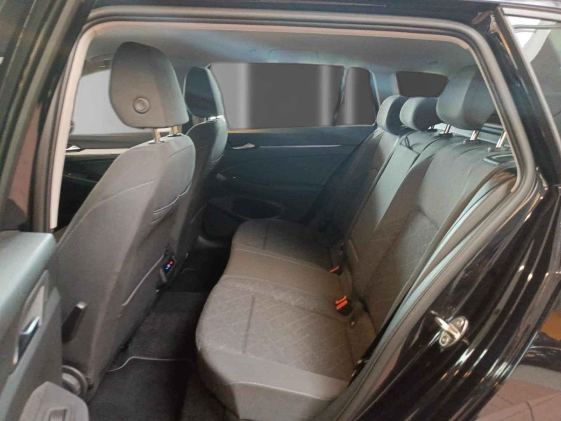 Volkswagen Golf Variant Life