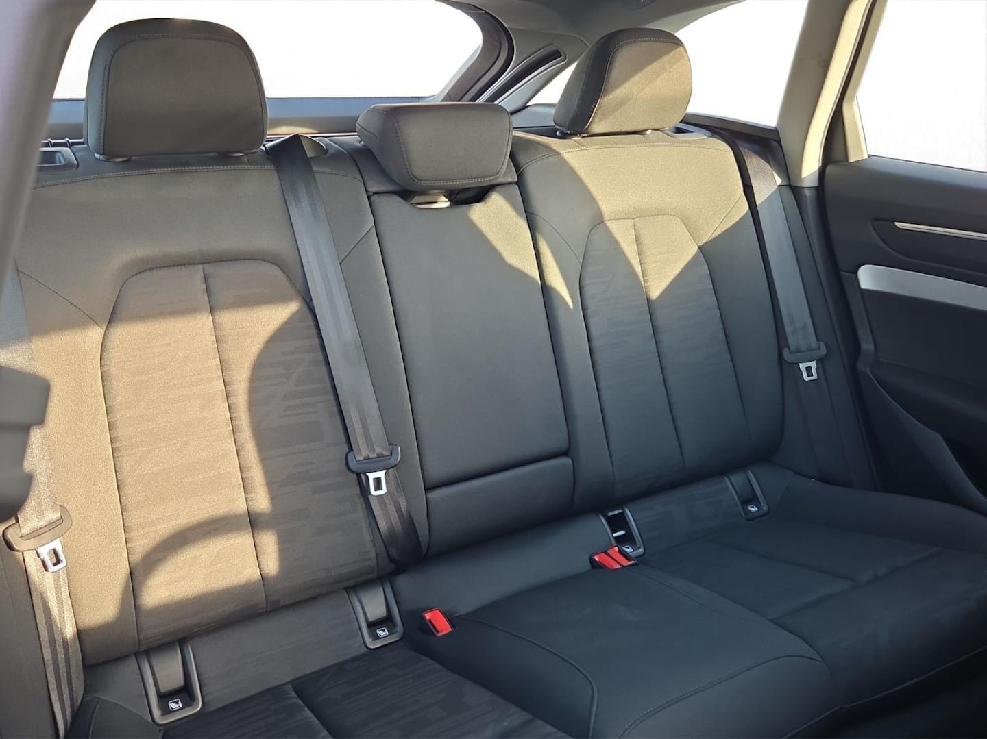 Bild über Audi A6 Avant TDI quattro 150 kW S tronic - für weitere Informationen kontaktieren Sie den Audi Partner
