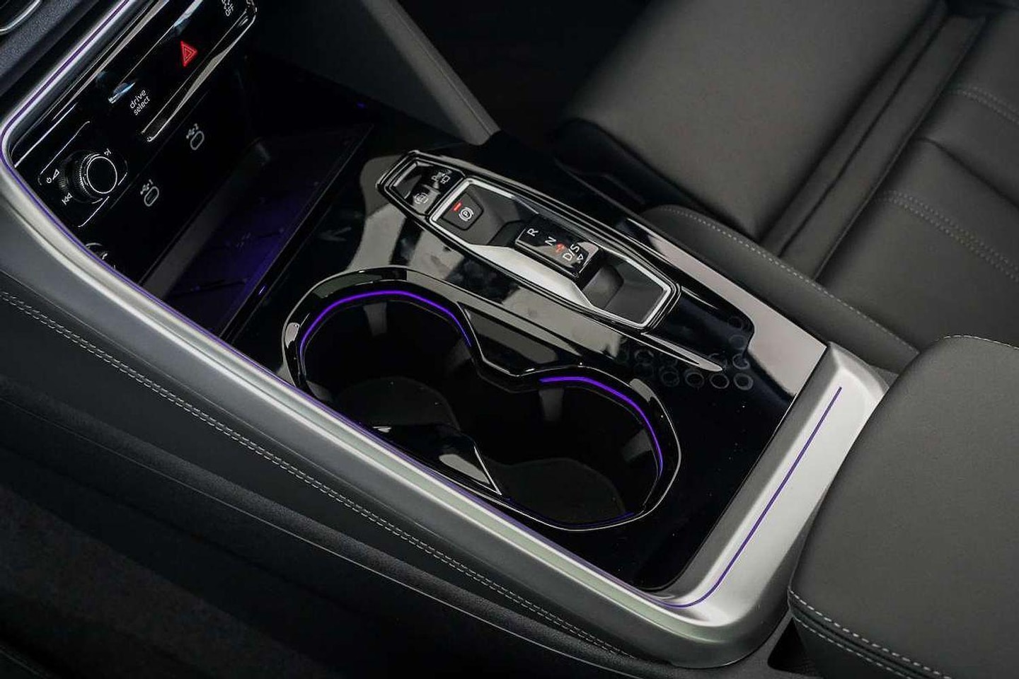 Image about Audi Q5 SUV TDI quattro 150 kW sport