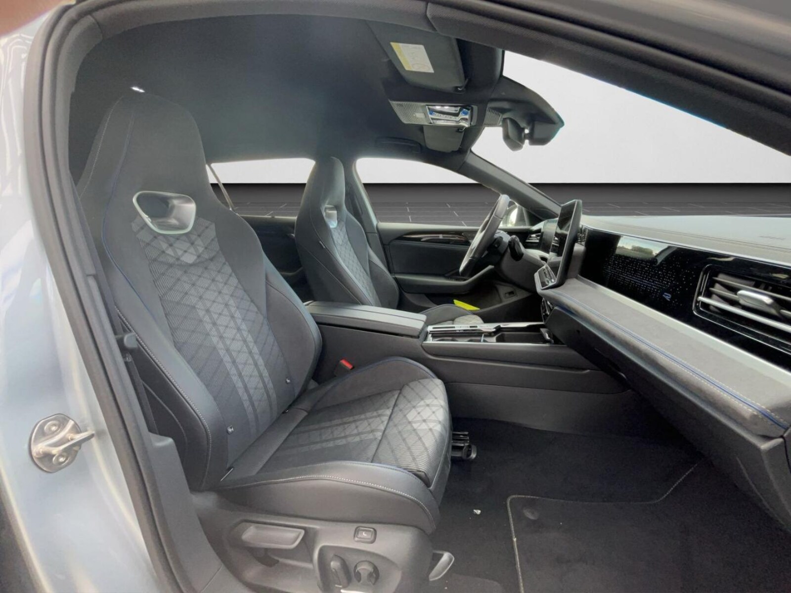 Volkswagen Passat – Bild 4