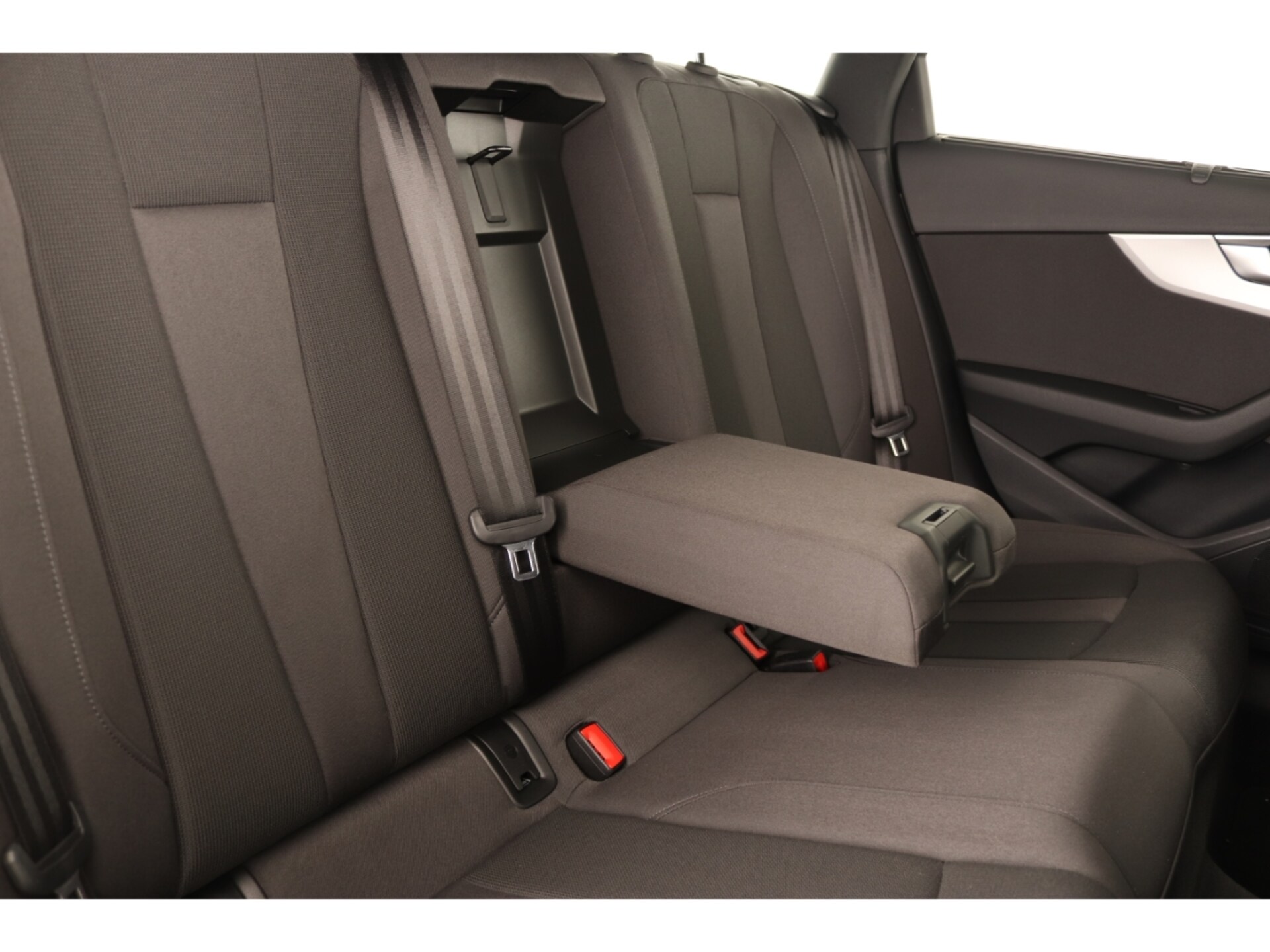 Audi A4 Avant S line