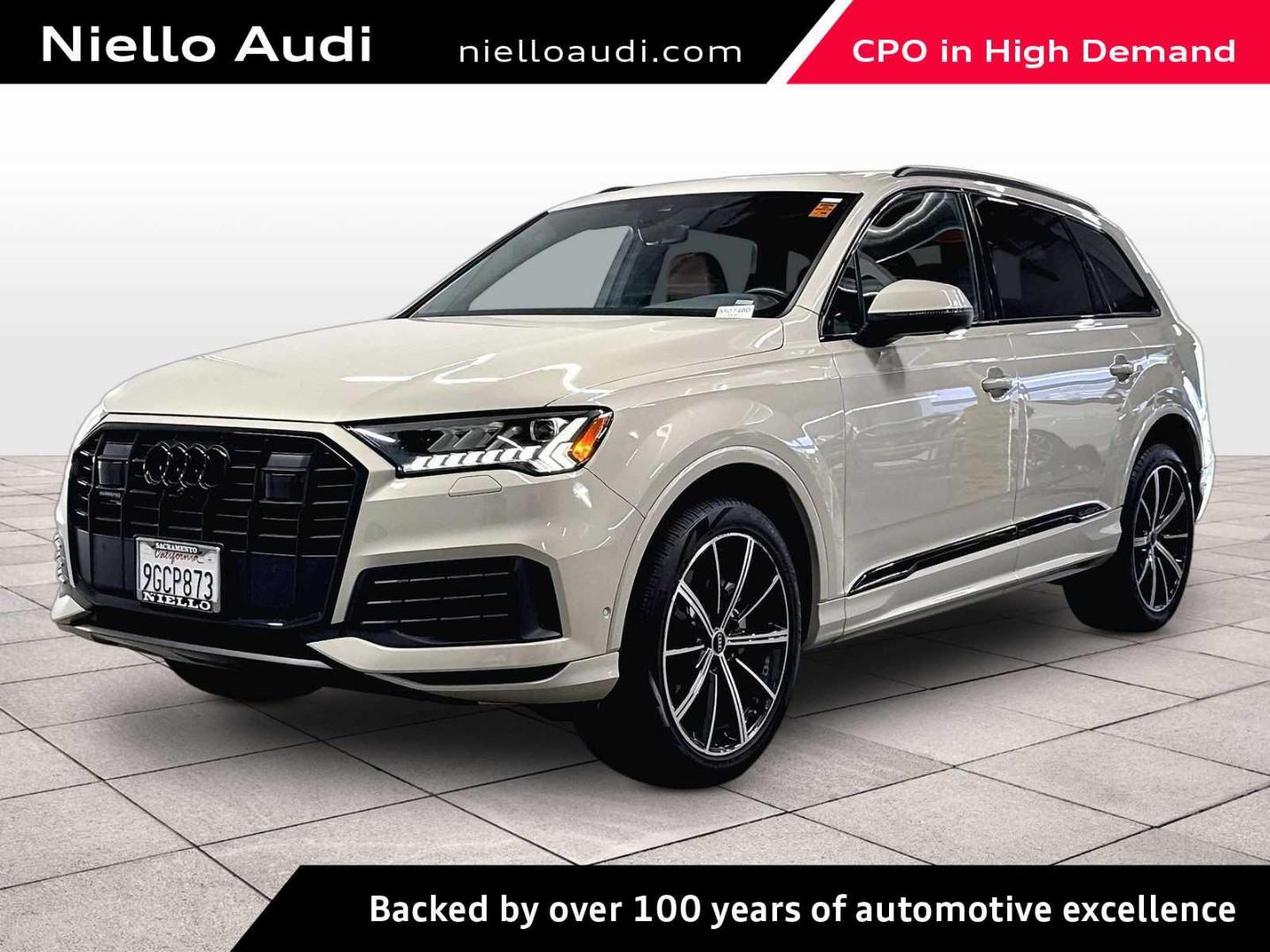 2023 Audi Q7 55 Premium Plus quattro Tiptronic's photo