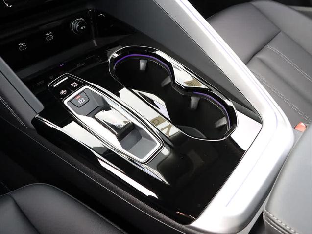 2025 AUDI Q5 - Image 24