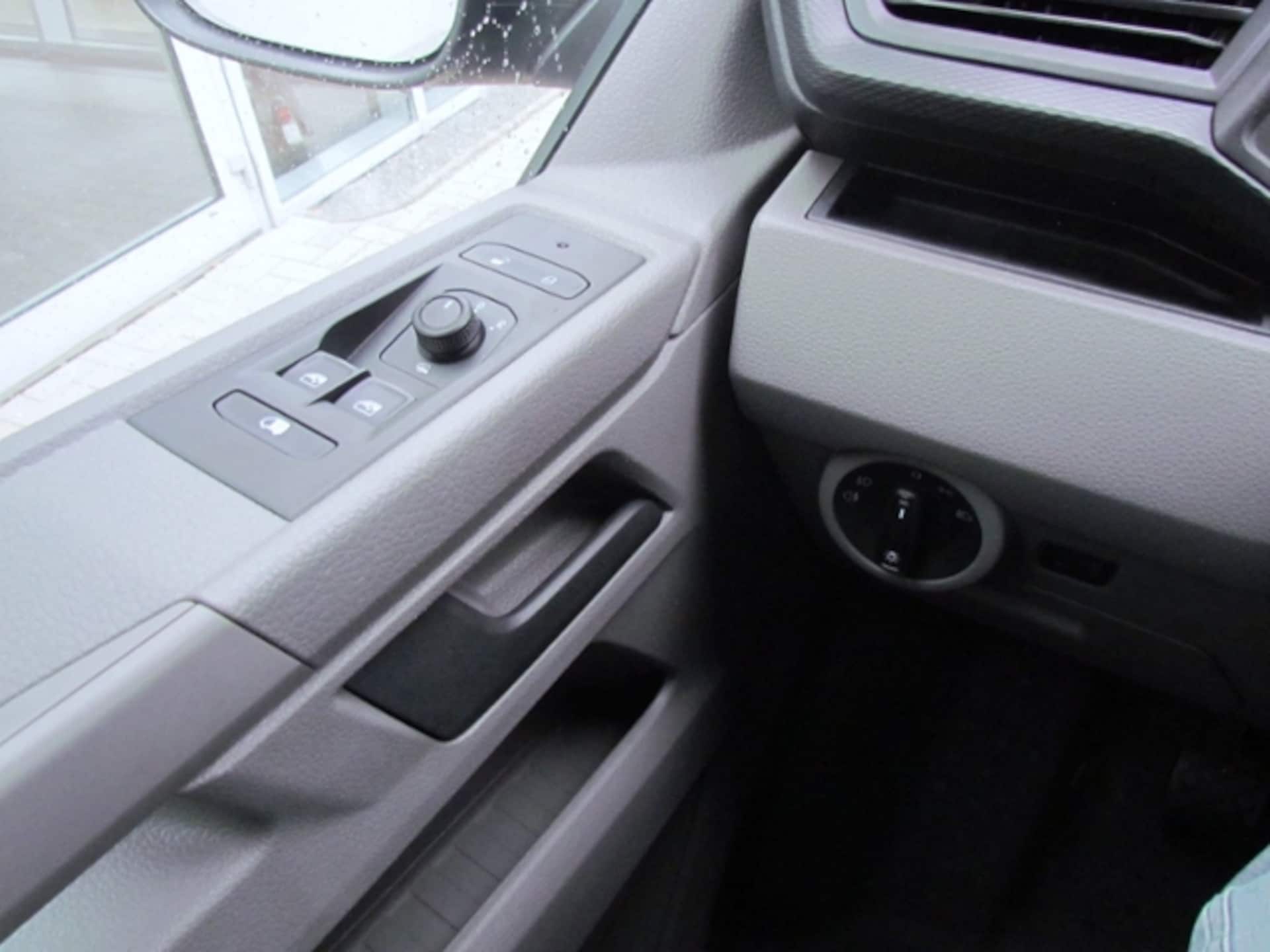Volkswagen T6.1 Transporter Kasten kurzer Radstand