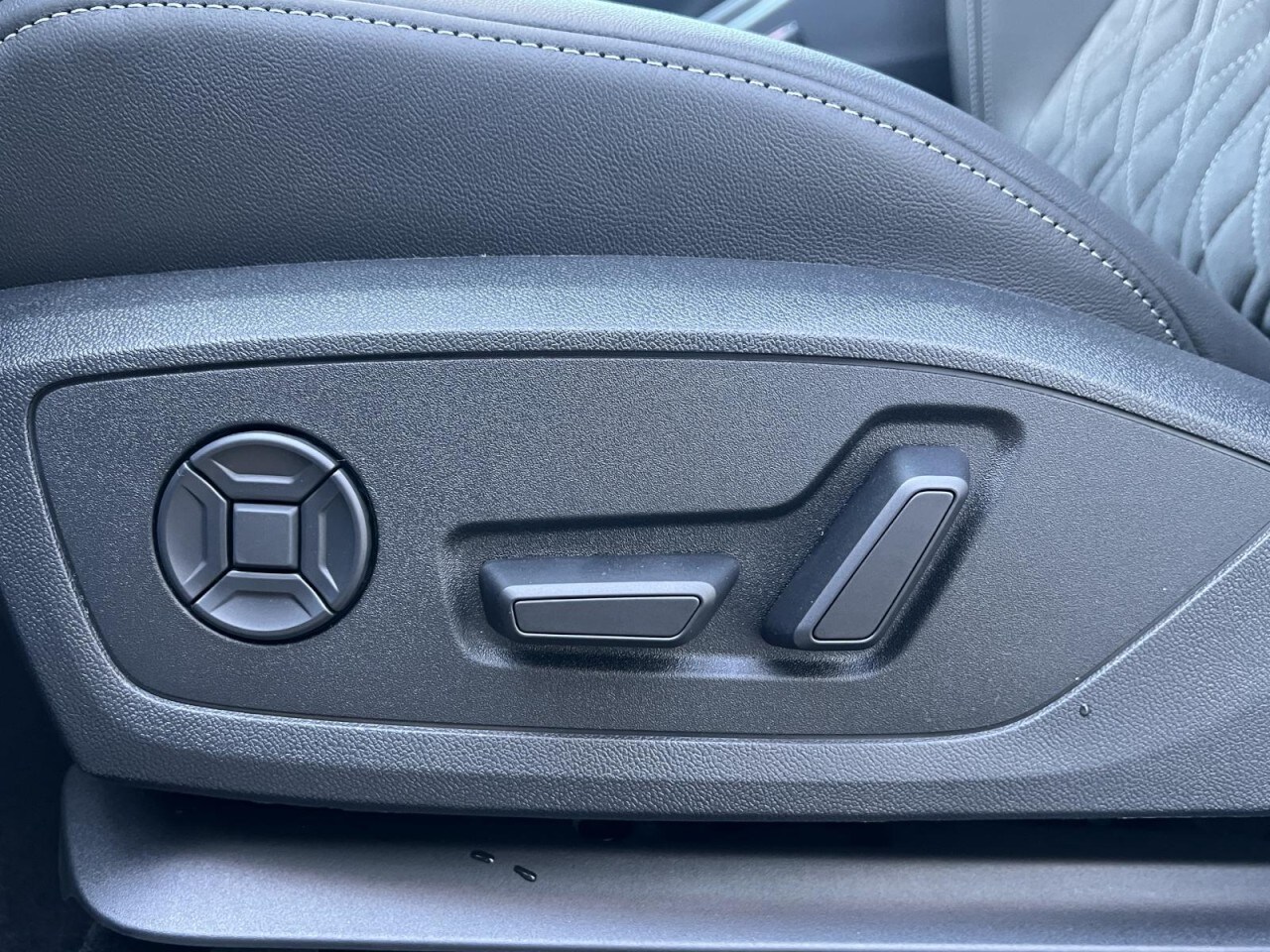 Image about Audi Q4 e-tron 55 e-tron quattro