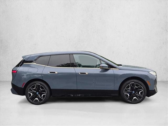 2025 BMW iX