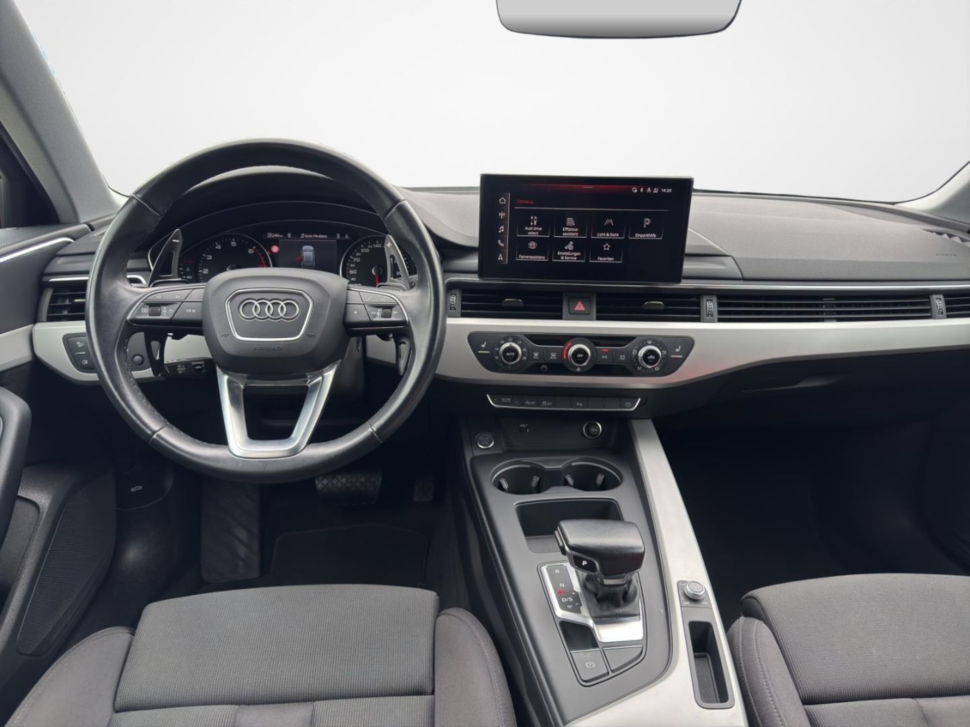 Audi A4 Avant S line