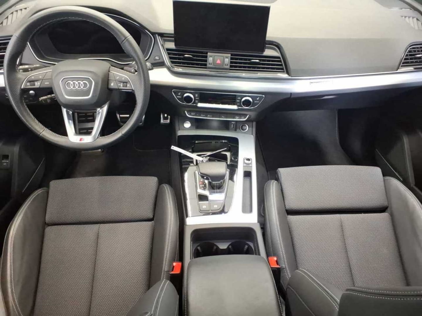 Bild über Audi Q5 Sportback 45 TFSI quattro S tronic - für weitere Informationen kontaktieren Sie den Audi Partner