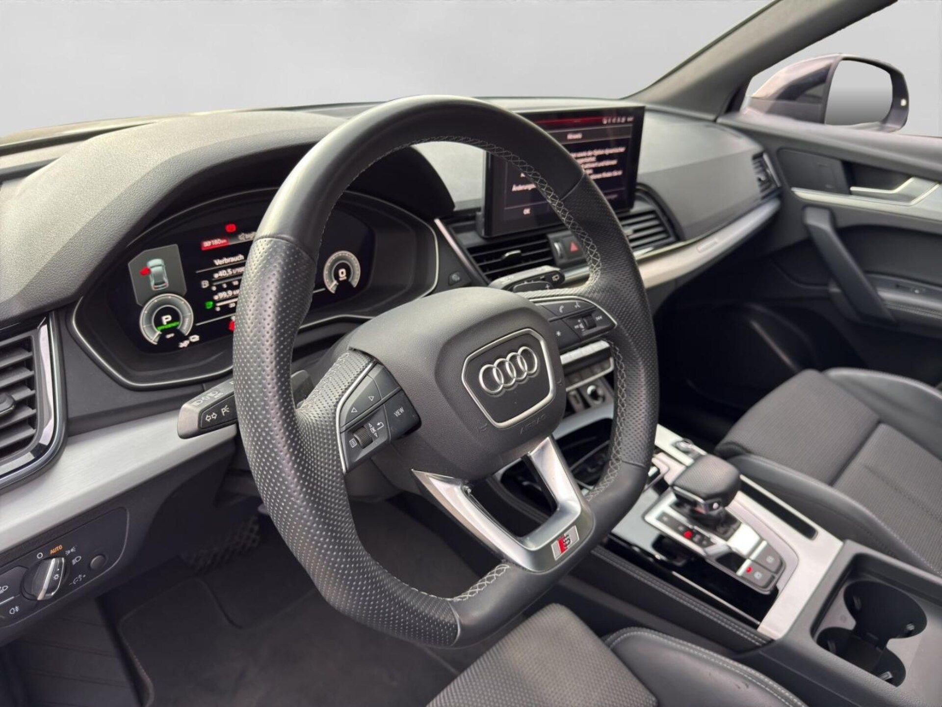 Audi Q5 TFSI e advanced