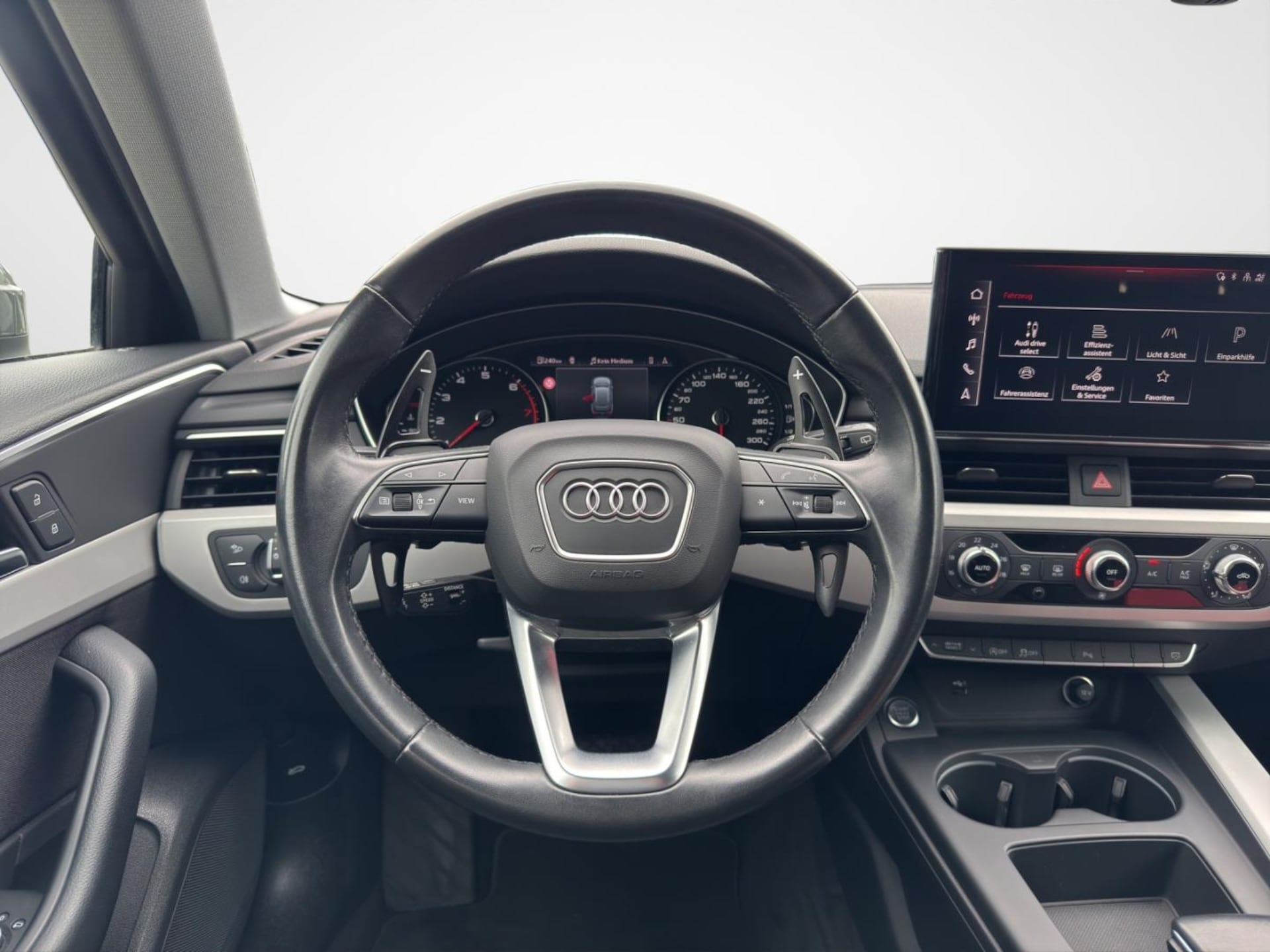 Audi A4 Avant S line
