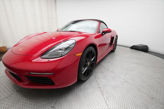 2021 Porsche 718 T