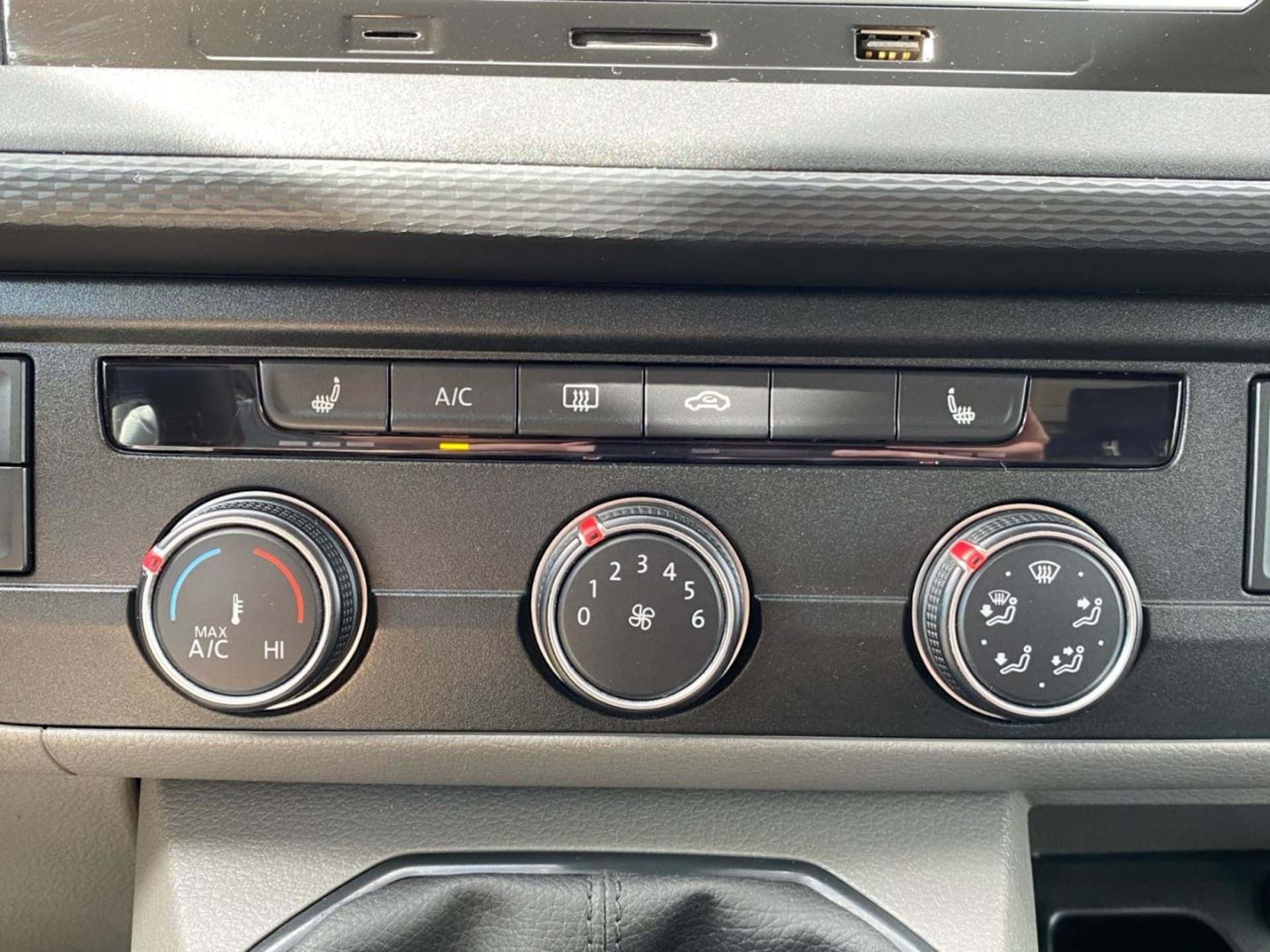Volkswagen T6.1 Transporter Pritschenwagen Doppelkabine