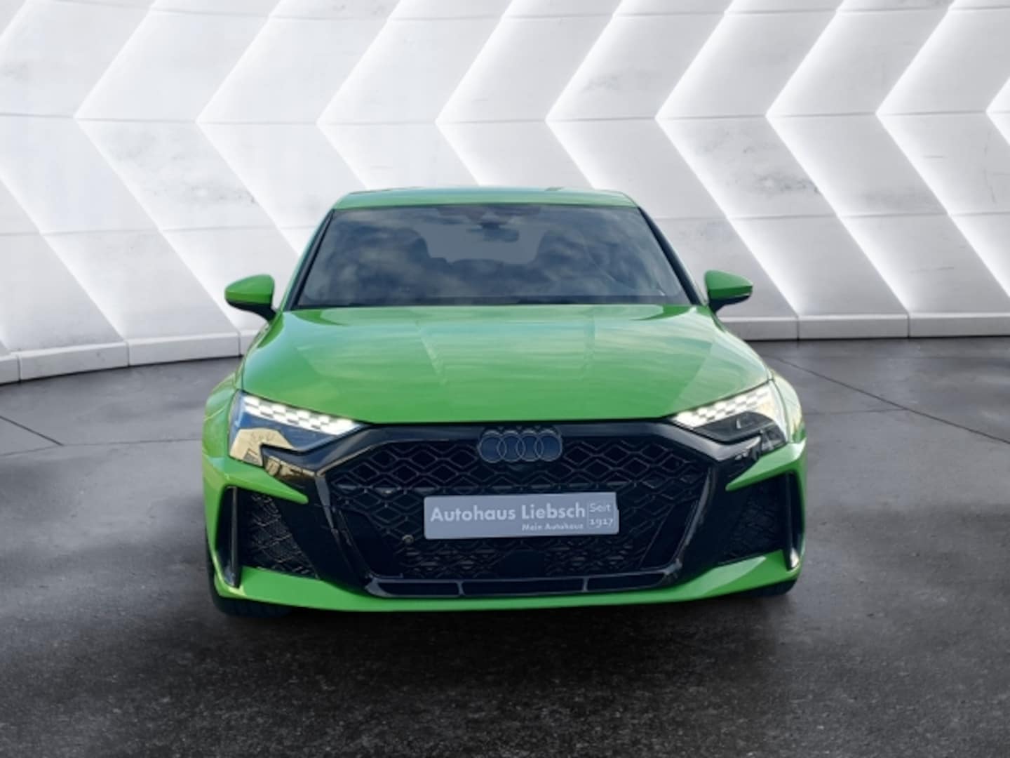 Bild über Audi RS 3 Sportback TFSI quattro S tronic - für weitere Informationen kontaktieren Sie den Audi Partner