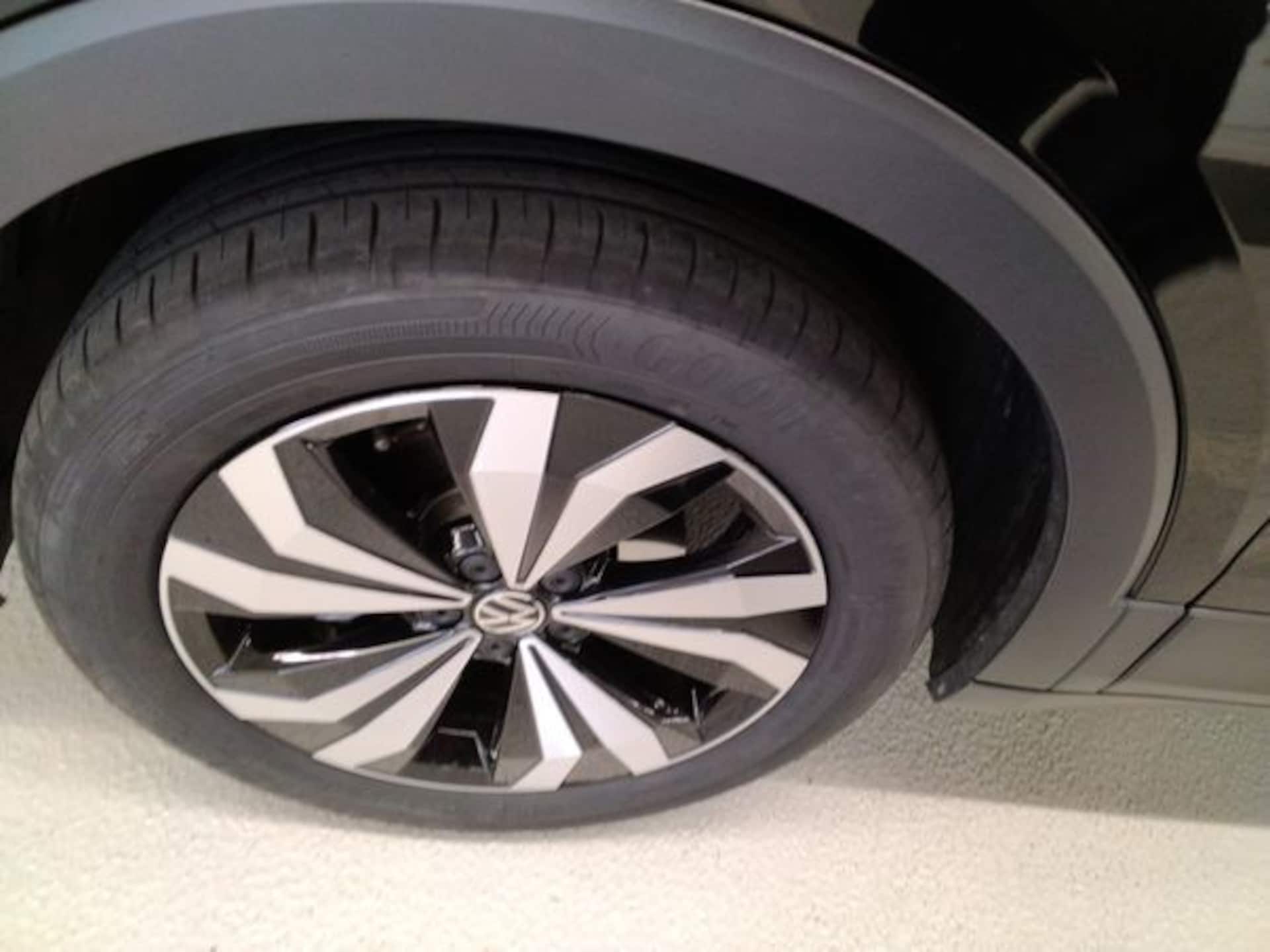 Volkswagen T-Cross Style