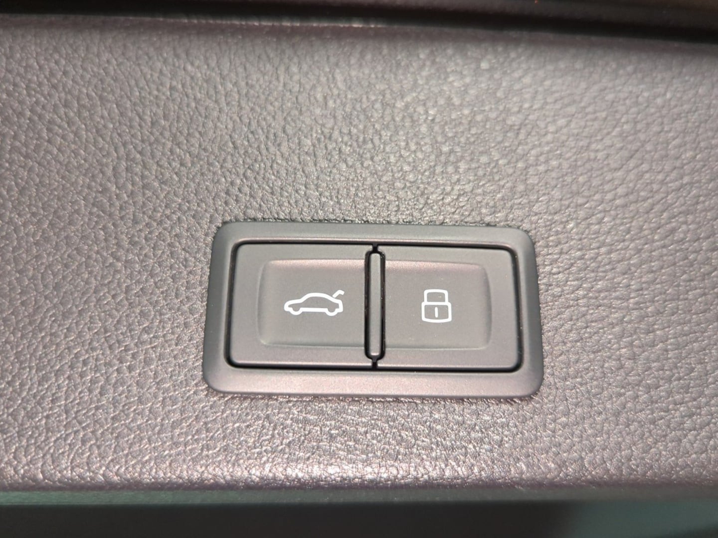 Bild über Audi Q2 S line 35 TFSI S tronic - für weitere Informationen kontaktieren Sie den Audi Partner