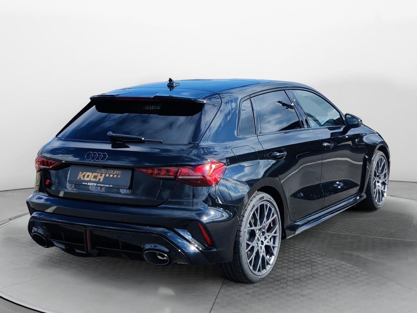 Bild über Audi RS 3 Sportback TFSI quattro 294 kW S tronic - für weitere Informationen kontaktieren Sie den Audi Partner
