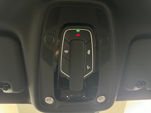 Image about Audi Q7 SUV S line 50 TDI quattro tiptronic
